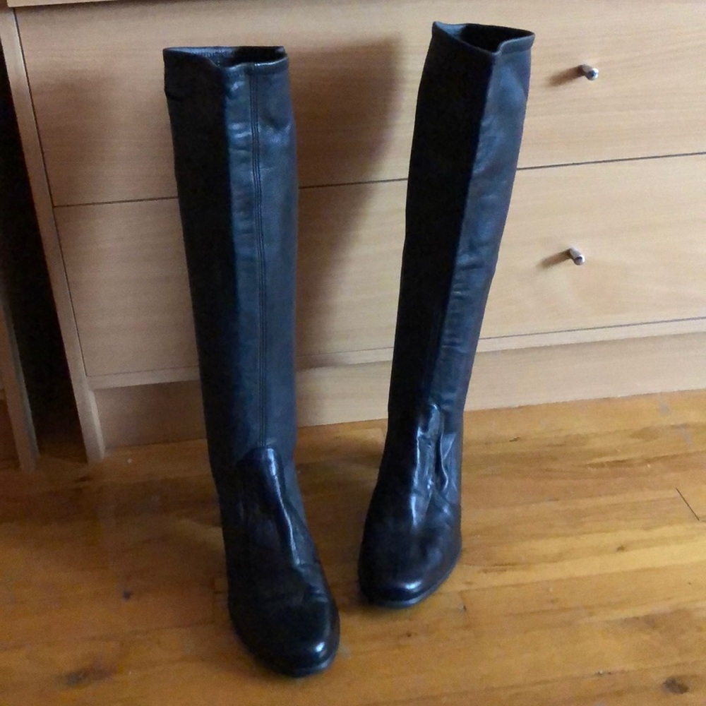 Black leather Stuart Weitzman knee boots